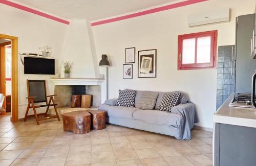 Orosei Ski Chalet | Casa Sicutera - Villetta indipendente situata a 4 chilometri dalla spiaggia di Su Petrosu