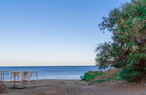 Xifias House | Casa Sofianna 2-bedroom home next to sandy beach