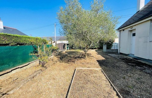 Monplaisir House | Casa Spacieuse - 6 bedroom house with garden