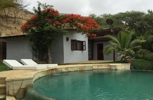 Mancora House | CASA SURFINGBIRDS familia o amigos ubicación ideal