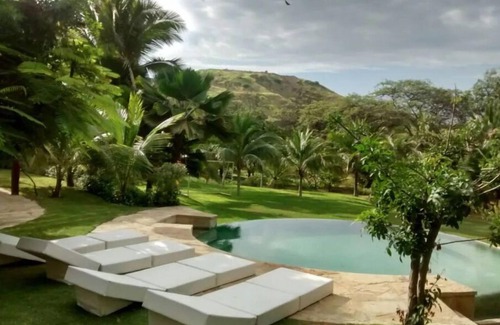 Mancora House | CASA SURFINGBIRDS familia o amigos ubicación ideal
