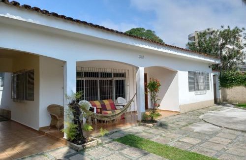 Centro House | Casa Térrea Espaçosa Centro , Bertioga-Pertinho da Praia