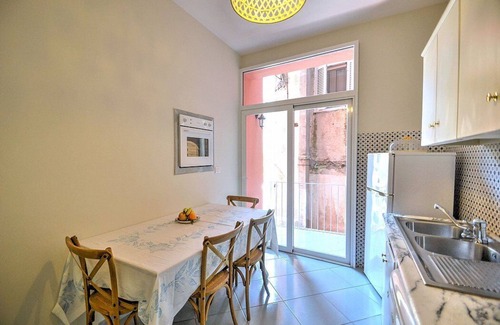 Positano Apartment | Casa Tarallo: A bright and cheerful apartment in the heart of Positano, with Free WI-FI.