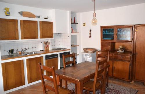 Meride Apartment | Casa tipica a Meride Al Punt da Gian