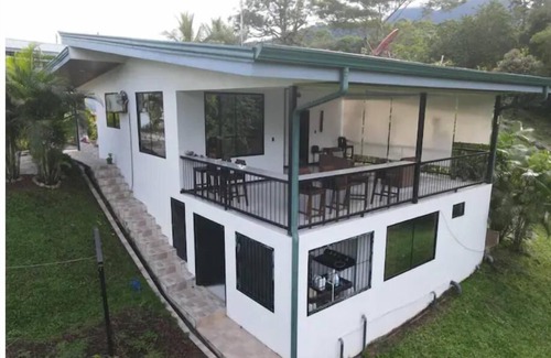 El Tanque House | Casa Toucan en La Fortuna - Private & Relaxing