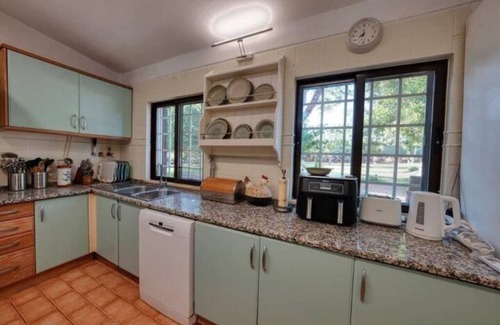 Loule Villa | Casa Tranquility with beautiful pool and Jacuzzi!nn