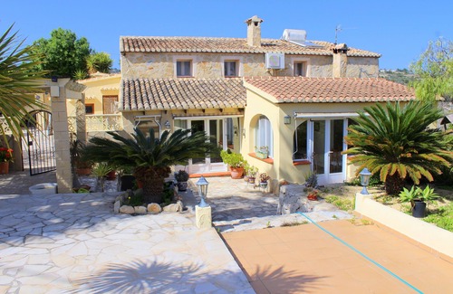 Teulada House | Casa Tranquilo. Charming Character house with Large Private Pool, Moraira