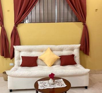 Barrio de Santiago Bed & Breakfast | Casa Tres Colibries