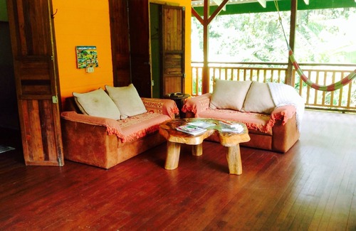 Limon House | Casa Tres Monos- Stunning Garden/Beach Wildlife Viewing