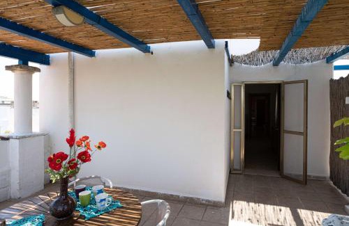 Torre Colimena House | Casa Tulipano 2 DX a soli 200 mt dal mare di Torre Colimena