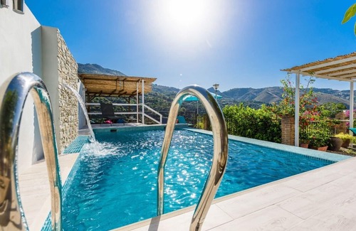 Guajar Faraguit Villa | Casa Turquesa Los Guájares by Ruralidays