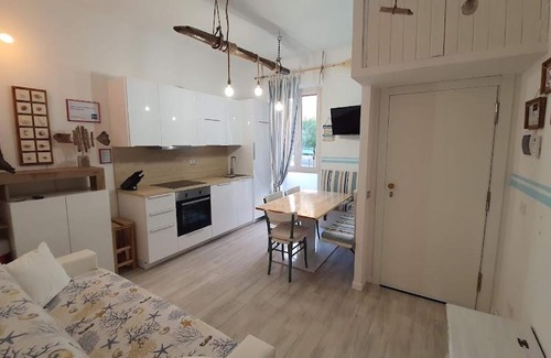 Fano Apartment | casa vacanza fronte mare Fano Sassonia 2
