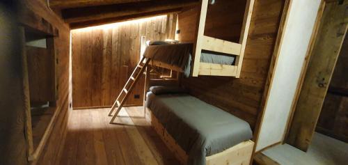 San Damiano Macra Ski Chalet | Casa Vacanza I Foresti Ex Scuola