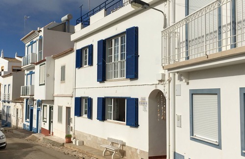 Burgau Apartment | Casa Valeria is located directly by the sea - 1st floor