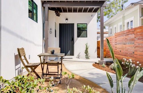 Upper East Apartment | Casa Valerio Unit 6D-Boutique Suite in Downtown Santa Barbara