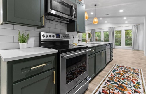 Eufaula House | Casa Verde, Updated Home with 3 Beds, 1.5 Baths, Sleeps 6