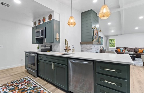 Eufaula House | Casa Verde, Updated Home with 3 Beds, 1.5 Baths, Sleeps 6