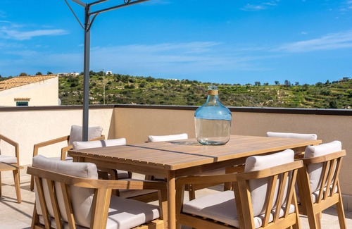 Noto Ski Chalet | Casa Verga con Terrazza by Wonderful Italy