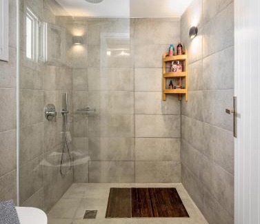 Finikia House | Casa Vicenza - Private house with Jacuzzi and Aegean View