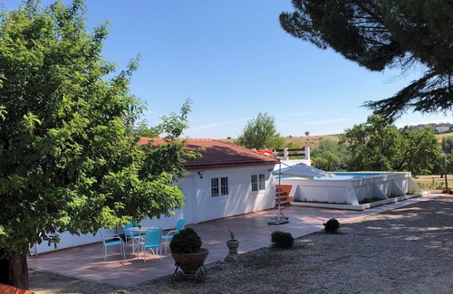 Villaviciosa de Odon Ski Chalet | Casa Villa con Piscina Naturaleza a 25 Kilómetros de Madrid