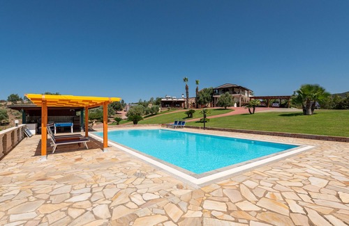 Sant'Anna Arresi Villa | Casa 'Villa Wollow' with Private Pool, Large Garden, A/C & Wi-Fi