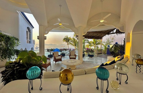 Manzanillo Villa | Casa Vita La Punta