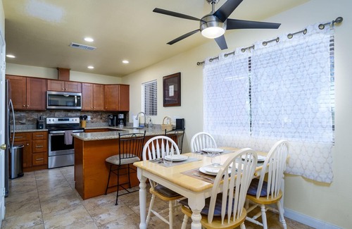 Paradise Valley Village Condo | CASA WILLOW-Anasazi Village- Updated condo