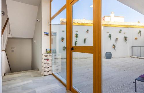 Carmona Villa | Casa Xanadu Carmona - Stylish villa with rooftop terrace and stunning views of Parador