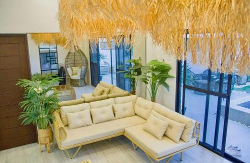 Floridablanca House | Casa Yunika Modern Guesthouse in Apalit
