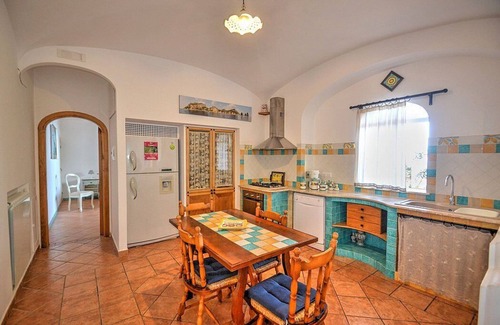 Positano House | Casa Zenia A: A splendid apartment located on a hillside, facing the sea, with Free WI-FI.
