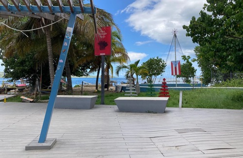 Pedernales Apartment | Casablanca #1 inviting two-bedroom garden oasis near Boqueron