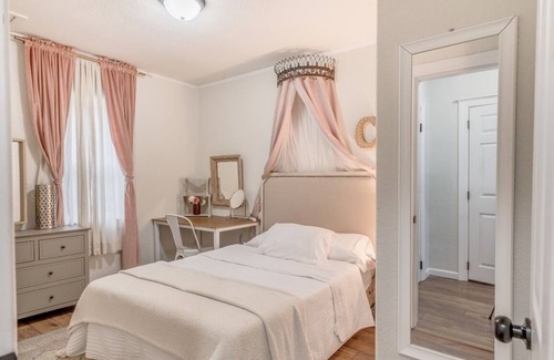 Balfour House | Casablanca, “Where Memories Begin” located near Downtown Hendersonville.
