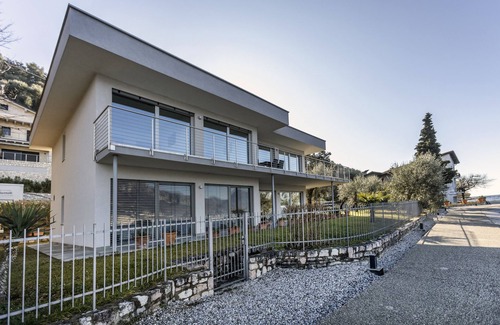 Brenzone sul Garda Villa | CasaClima Gold lakeside villa with large garden for absolute relaxation