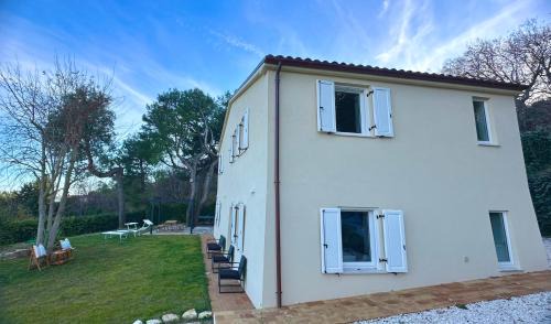 Sirolo Apartment | Casale Écru - Sirolo, splendido casale con giardino e vista mare