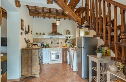 Castel del Piano Villa | Casale Montegiovi 6, Emma Villas