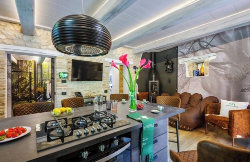 Sarnano Villa | Casalino Galassi 4&2 by Marche Holiday Villas