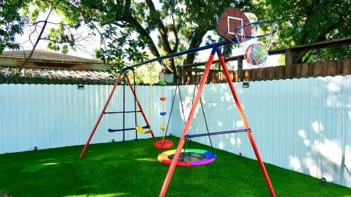 Allapattah House | CasaMia Only 10 min to Wynwood with New Pool, Bikes, Parking and Privacy