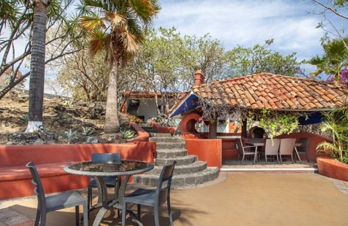 Tepoztlan Villa | Casanevo 2BR Villa in Tepoztlán Pool, Jacuzzi