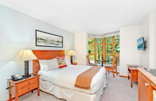 Village North Hotel | Cascade Lodge