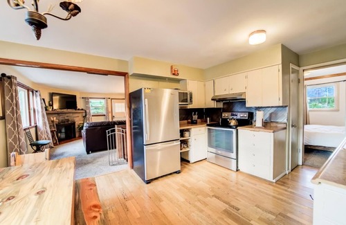 Cascade-Chipita Park Apartment | Cascade Mountain Stream