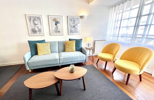 Cascais Apartment | Cascais Seaside: Relaxing home w/large pool