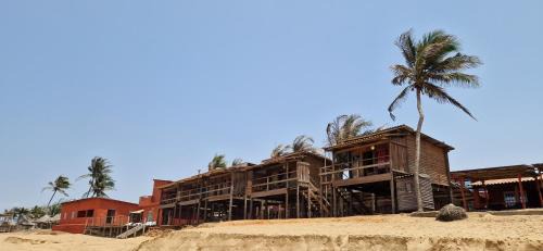 Lome Hotel | CASE de ROBINSON