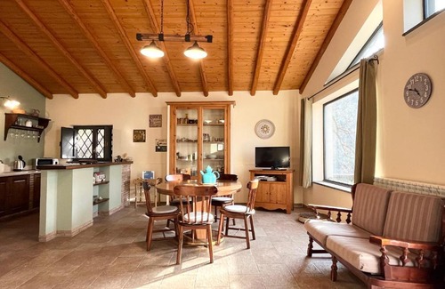 Viagrande House | Case Dietroserra