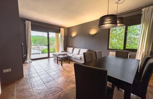 Macanet de Cabrenys House | Caserna 13 - Moderna Casa de Pueblo en Maçanet