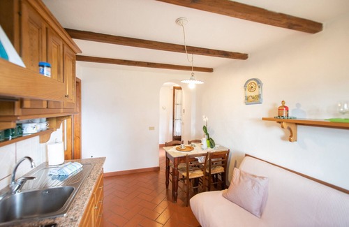 Nozanno Apartment | Casetta di Butia, Iris apartment with pool