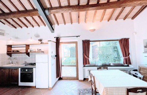 Strettura House | Casetta - sleeps 5 with aircon, wifi, pool and astounding views
