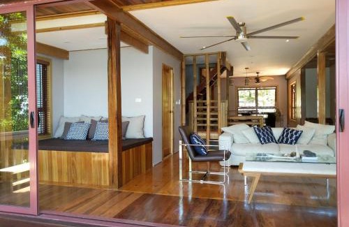 Satun House | Cashewnut Cove