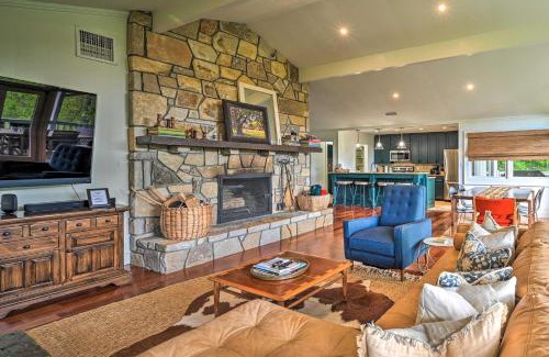 Cashiers House | Cashiers Retreat with Fireplace and Mtn Views!