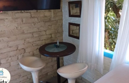 Sao Francisco House | Casinha no Jardim, Quarto e Cozinha Completa- Área Central