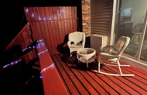 Montville Apartment | Casino Getaway! 2M from Mohegan 8M from Foxwoods